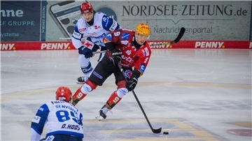Jan Urbas hat einmal mehr gezeigt, dass er einer der besten Spieler der Deutschen-Eishockey-Liga ist.