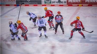 Jan Urbas, Miha Verlic und Ziga Jeglic (von links) stürmen auch nächste Saison für die Fischtown Pinguins.