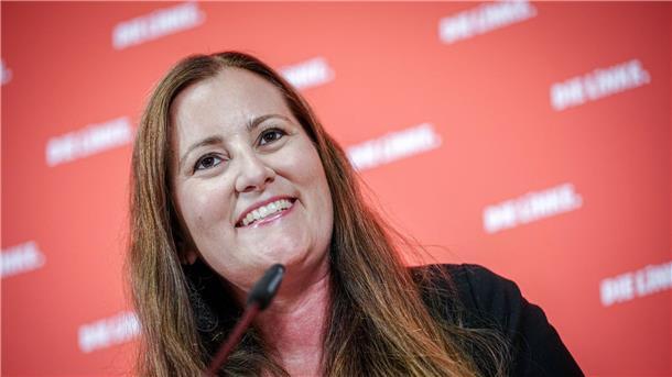 Linke sieht „rechtspopulistischen Überbietungswettbewerb“ Janine Wissler, Bundesvorsitzende der Partei Die Linke, gibt in der Parteizentrale eine Pressekonferenz.