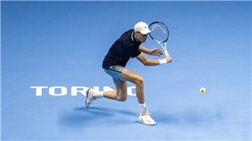 Jannik Sinner verlor 2023 das Endspiel bei den ATP Finals gegen Topstar Novak Djokovic, der diesmal nicht am Start ist.