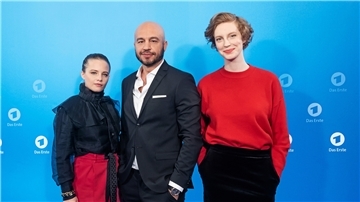 Jasna Fritzi Bauer (von links), Dar Salim und Luise Wolfram ermitteln ab sofort beim Bremen-Tatort.