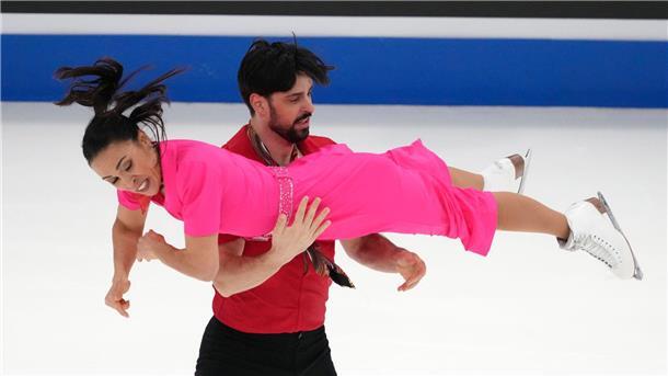 Platz neun für deutsches Eistanz-Paar bei Eiskunstlauf-EM Jennifer Janse van Rensburg (l) und Benjamin Steffan zeigten im Rhythmustanz bei der Eiskunstlauf-EM eine gute Leistung.