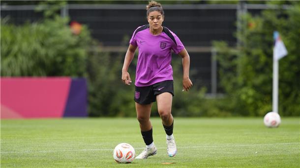 Rassismus gegen Spielerin: Weitere Festnahme in England Jess Carter hatte die rassistischen Beleidigungen gegen sie während der EM öffentlich gemacht. (Archivbild)
