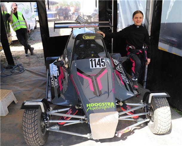 Zehnmal mehr PS für Jette: MC Elm richtet zweiten Lauf der NAVC-Nord aus Jette Mehrens mit ihrem Junior Buggy, ausgestattet mit einem 500 Kubikzentimeter Honda-Motor und mit einer Leistung von 61 PS.