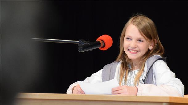 Das sind die besten Plattdeutsch-Leser im Landkreis Rotenburg Jette Smit von der Grundschule Lauenbrück gewann bei den Drittklässlern.