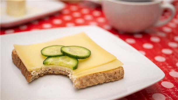 Was heißt „woke“? Eine Debatte über Käse und Gesellschaft Jetzt soll sogar schon Käse „woke“ sein. (Symbolbild)
