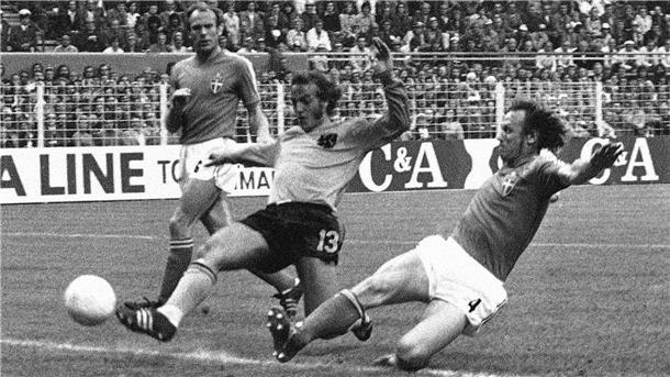 Johan Neeskens (M) wurde zweimal Vize-Weltmeister mit den Niederlanden.