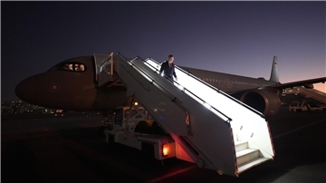 Bilder des Tages Johann Wadephul, Bundesminister des Auswärtigen, kommt auf dem Militärflughafen Marka in Amman an.