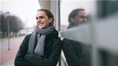 Jonas Ehlers engagiert sich im Klimaschutz. Er fordert mit seinen Mitstreitern, so schnell wie möglich Klimaneutralität zu erreichen.