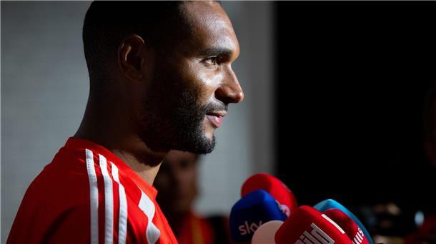 Bayern-Profis heißen Woltemade schon mal willkommen Jonathan Tah würde sich freuen, wenn Nationalmannschafts-Kollege Nick Woltemade nach München wechseln würde.