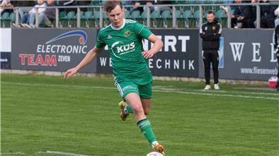 Heeslinger SC II meldet sich mit 4:0-Sieg eindrucksvoll zurück Joona Hartmann erzielte mit seinem Kopfball die 1:0-Führung gegen den TSV Fischerhude-Quelkhorn.