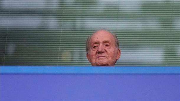Altkönig Juan Carlos in der Heimat eingetroffen Juan Carlos beim Fußballspiel Chelsea gegen Real Madrid.