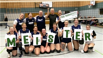 Aufstieg perfekt - Tarmstedts Volleyballerinnen spielen wieder Landesliga Jubel beim TuS Tarmstedt. Das Volleyballteam der Frauen wurde Bezirksmeister. Ab der kommenden Saison spielen die Frauen um Trainer Frank Stahlberg in der Landesliga.