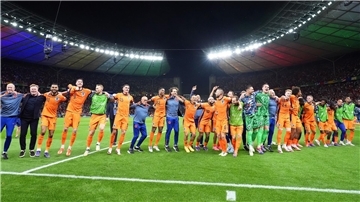Jubelt Koeman auch nach dem Halbfinale?