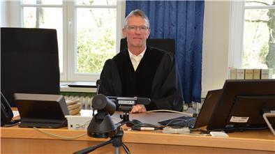 Jürgen Haller, Direktor des Amtsgerichts Zeven.