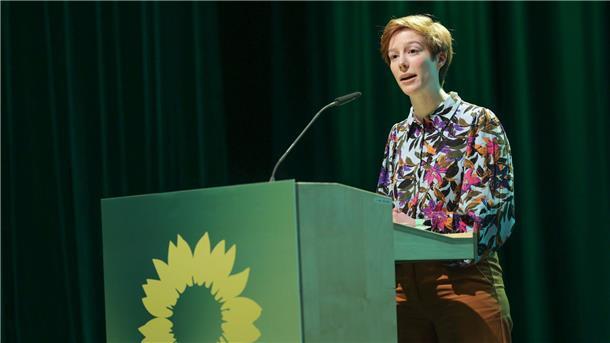 Brandenburg: Grüne werfen Co-Vorsitzende raus Julia Schmidt ist als Landesvorsitzende der Grünen in Brandenburg zurückgetreten.