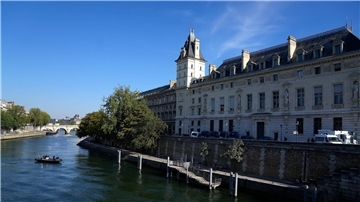 Justizpalast in Paris. Ein 38-jähriger Fotograf soll 17 Frauen bei Fotoshootings sexuell missbraucht haben.