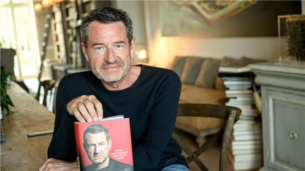 Kai Diekmann, ehemaliger Chefredakteur der „Bild“-Zeitung, präsentiert sein neues Buch.