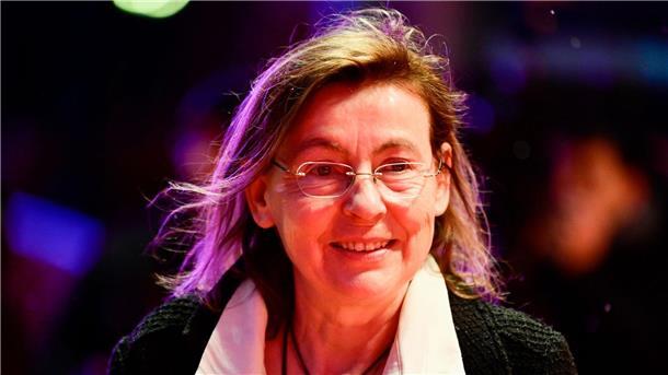 Berlinale 2023 - Neunjährige gewinnt Schauspielpreis Kamerafrau Hélène Louvart gewinnt den Silbernen Bären für ihre Arbeit am Film „Disco Boy“.