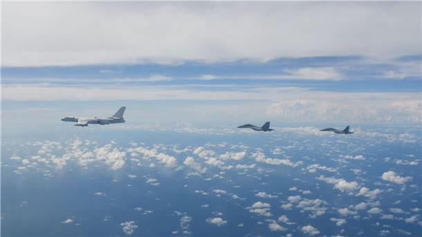 Taiwan meldet Rekordzahl chinesischer Kampfjets Kampfflugzeuge des Ostkommandos der chinesischen Volksbefreiungsarmee führen vermehrt Kampfübungen um die Insel Taiwan durch.