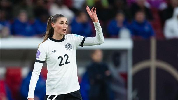DFB-Frauen glücklich nach „Wahnsinns-Fußballabend“ Kann auch auf der 10 spielen: Jule Brand.