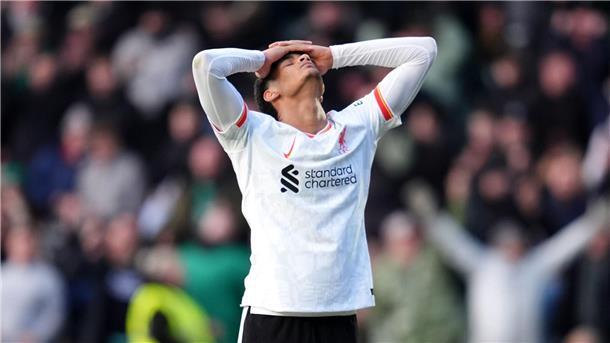 Peinliches Aus im FA Cup für Premier-League-Primus Liverpool Kann die Niederlage nicht fassen: Liverpools Jarell Quansah.