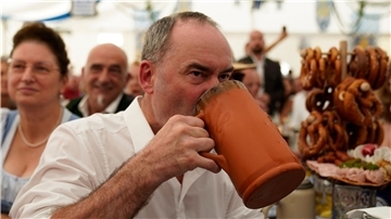 Kann sich an vieles aus seiner Schulzeit nicht mehr erinnern: Freie-Wähler-Chef Hubert Aiwanger.