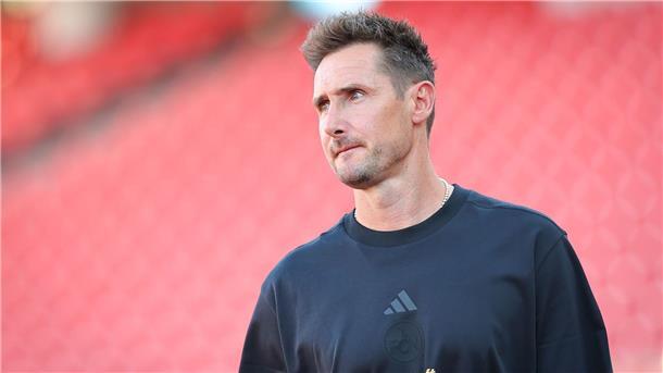 Kann sich über einen neuen Spieler freuen: FCN-Coach Miroslav Klose.
