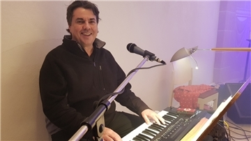 Kantor Andreas Borbe freut sich auf dide aktuelle Ausgabe der Zevener Orgelreihe.