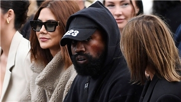 Kanye West bei der Show von Givenchy auf der Pariser Fashion Week.