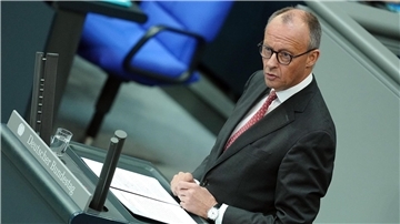Kanzler Friedrich Merz (CDU) in der Generalaussprache über den Haushalt im Bundestag.