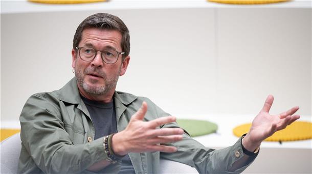 Guttenberg: An keiner Stelle für Aufweichen der „Brandmauer“ Karl-Theodor zu Guttenberg will die AfD inhaltlich konfrontieren. (Archivbild)