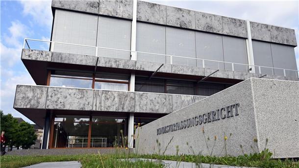 Kein Job für Konfessionslose? Karlsruhe kippt Kirchen-Urteil Karlsruhe hat ein Urteil aus Erfurt unter die Lupe genommen. (Archivbild)