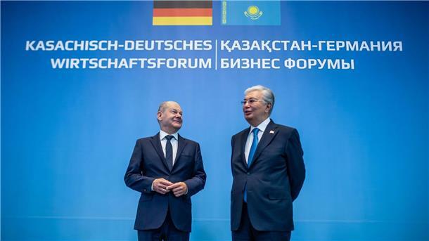 Länger kasachisches Öl für PCK-Raffinerie Kasachstan soll mehr Rohöl nach Deutschland liefern. Damit soll die PCK-Raffinerie in Schwedt besser ausgelastet werden.