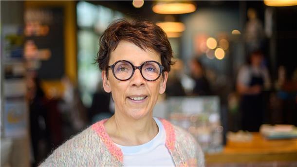 Warum Cafés Laptops verbannen Kathrin Thies betreibt das Cafe Thies Wohnen und Leben in Magdeburg.