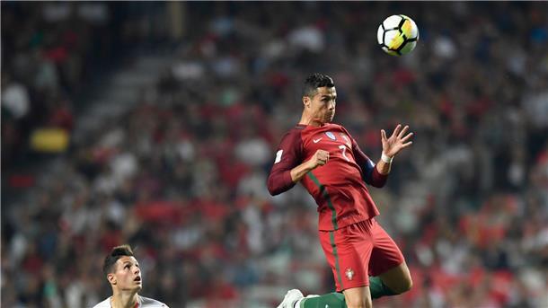 Ronaldo: Bin der Beste - trotz einiger schlechter Trainer Kaum einer springt so hoch wie er: Cristiano Ronaldo.