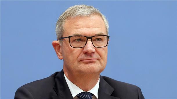 Regierungsberater: Bundesfinanzen in ernster Lage Kay Scheller ist Präsident des Bundesrechnungshofes.
