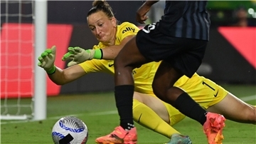 Kehrt sie noch einmal in die Nationalmannschaft zurück? Torhüterin Almuth Schult von Kansas City Current.