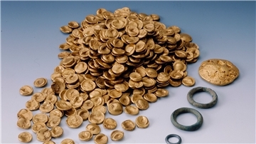 Keltische Goldmünzen. Der größte keltische Goldfund des 20. Jahrhunderts wurde 1999 bei Manching gefunden. Nun wurde der Goldschatz von Einbrechern gestohlen.