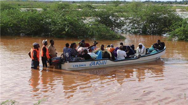 Mindestens 46 Tote nach Dammbruch in Kenia Kenia wird seit Mitte März von heftigen Regenfällen heimgesucht.