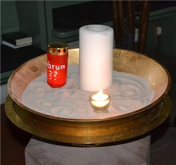 Kerzen in der Gyhumer St.-Margarethen-Kirche
