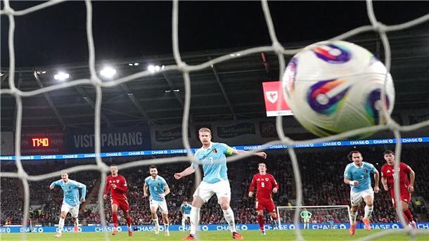 Frankreich und Schweiz noch ohne WM-Ticket - Belgien gewinnt Kevin De Bruyne verwandelte zwei Elfmeter für Belgien