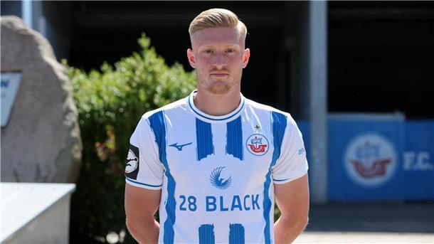Osnabrück holt Rostocker Kevin Schumacher Kevin Schumacher wechselt vom Fußball-Drittligisten FC Hansa Rostock zum Ligarivalen nach Osnabrück.