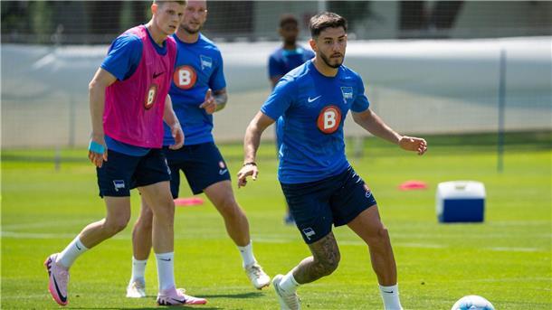Hertha besiegt Zwickau im Testspiel souverän 6:1 Kevin Sessa (r) traf im Testspiel per direktem Freistoß.