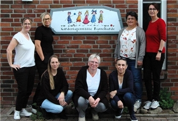 KiGa-Leiterin Kerstin Tietjen (Mitte) und ihr Team