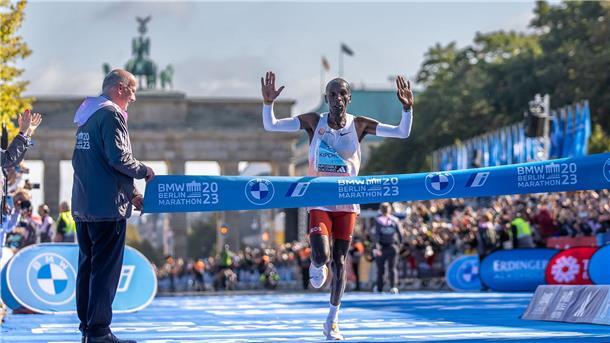 Marathon-Ass Kipchoge: 2028 nicht mehr als Läufer zu Olympia Kipchoge ist Rekordsieger des Berlin-Marathons.