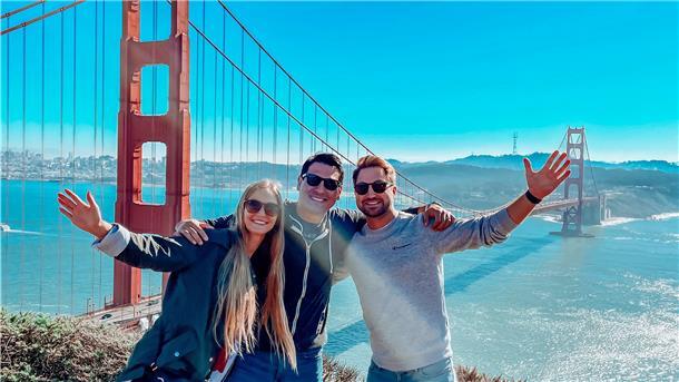 Kira Walper, Victor und Kiras Bruder Chrissy vor der Golden Gate Bridge in San Francisco.