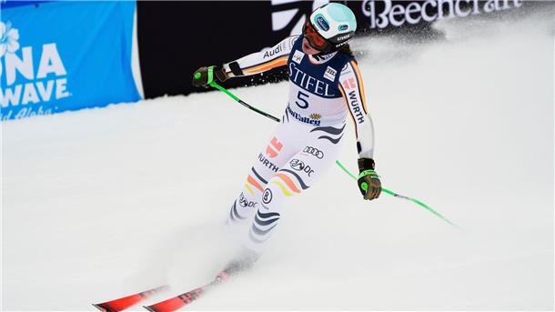 Gut-Behrami und Feurstein siegen - Vonn auf dem Podest Kira Weidle-Winkelmann belegt im Super-G den elften Platz.