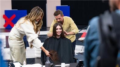 Freudentränen oder Schock? Heidis Models steht das Umstyling bevor Eine Szene vom Umstyling bei Germanys Next Topmodel. Am Donnerstag bekommen die Teilnehmerinnen wieder einen neuen Look verpasst.
