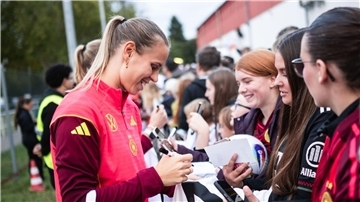 Klara Bühl beim öffentlichen Training des Nationalteams